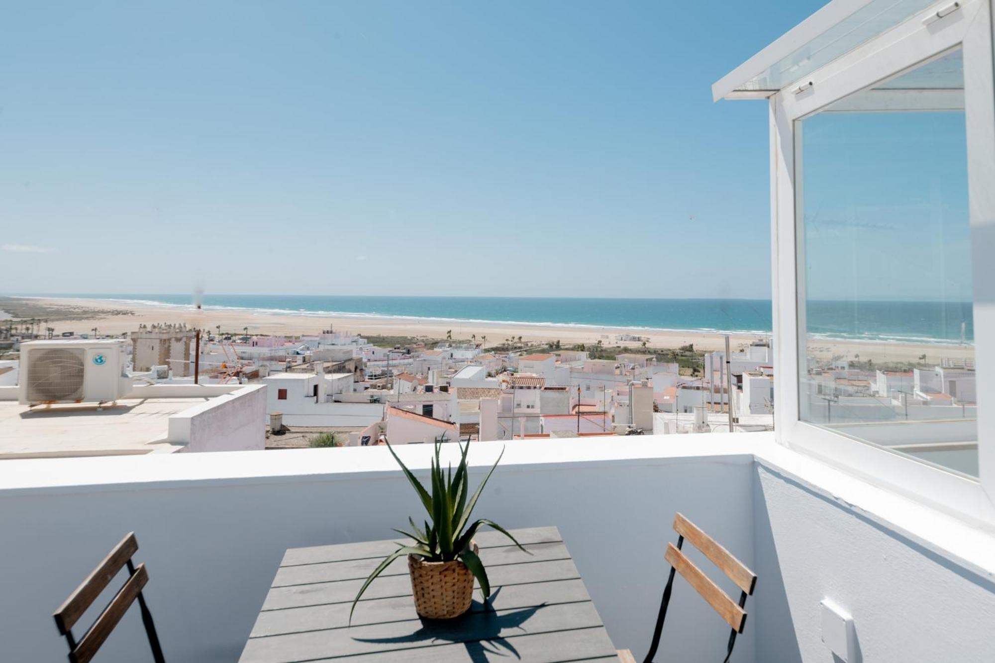 Apartamentos La Vista Conil De La Frontera Exterior photo