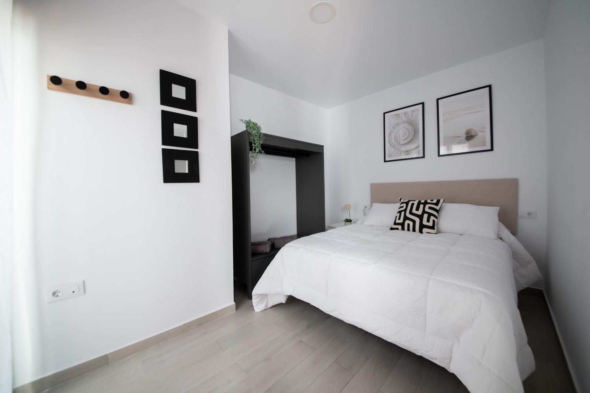 Apartamentos La Vista Conil De La Frontera Exterior photo